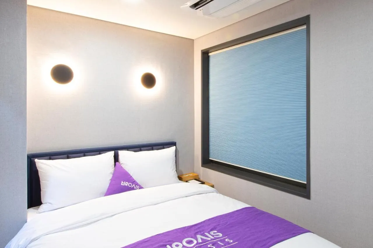 Brosis Hotel بوسان 2*,