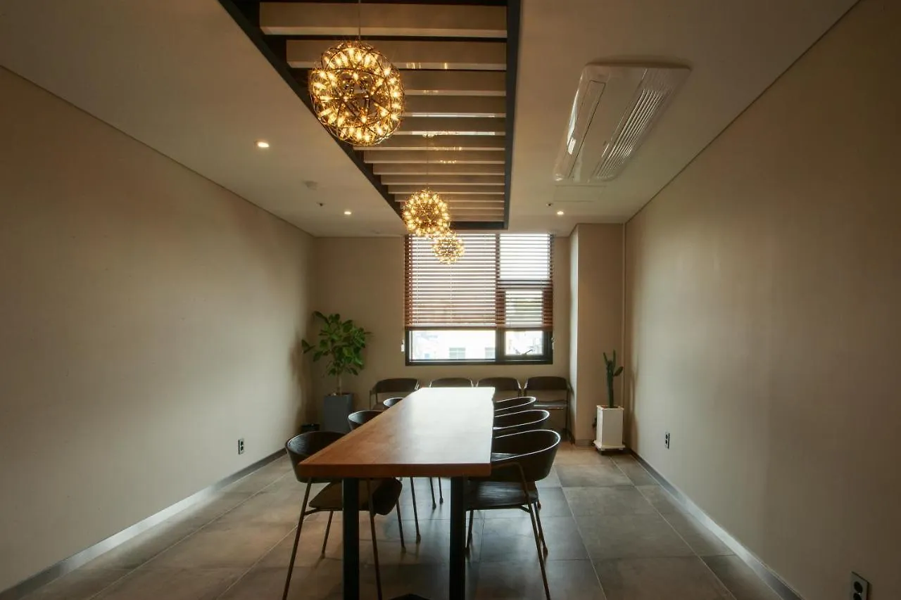 Brosis Hotel Busan 2*,  South Korea
